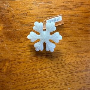 CROC White Snowflake Jibbitz